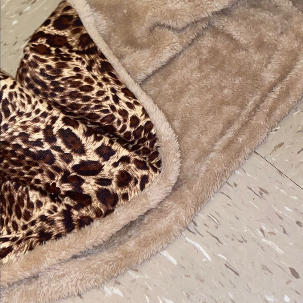 Leopard infinity scarf brand new - Picture 3 of 3